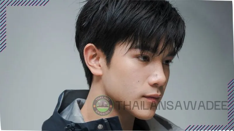 Nam diễn viên sinh năm 2004 sở hữu gương mặt điển trai không góc chết