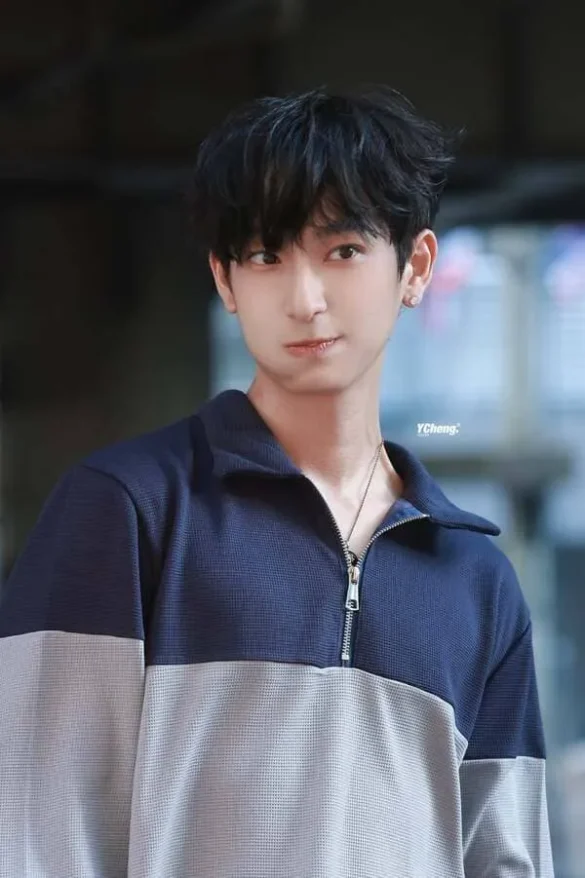 Chimon Wachirawit Ruangwiwat phồng má cute