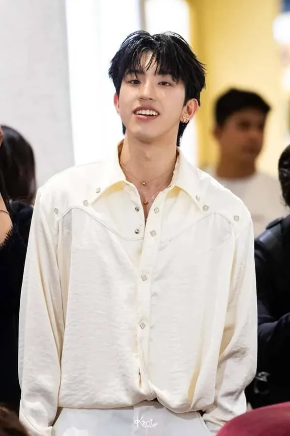 ken-kanthee-limpitkranon-hinh-anh-8 Kenji Kanthee Limpitkranon cười rạng rỡ trong sự kiện fanmeeting