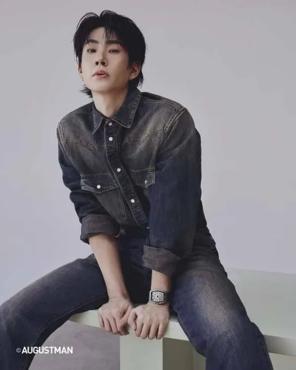 Hình ảnh Off Jumpol Adulkittiporn chụp tạp chí Augustman trang phục denim