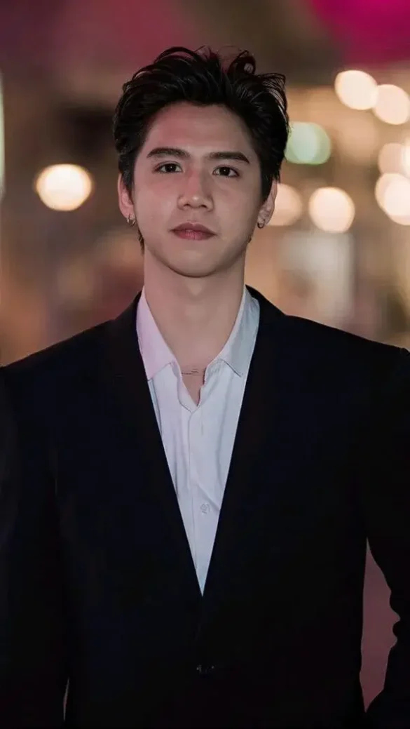 Sing Harit Cheewagaroon với vibes tổng tài