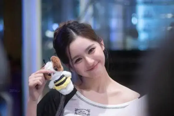 Đôi nét về Mim Rattanawadee Wongthong