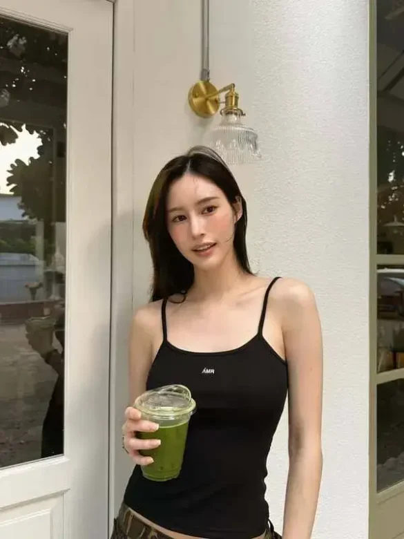 Mint Thishar Thurachon thả dáng slay