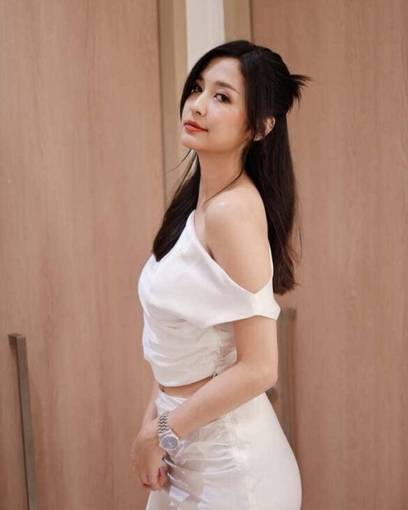 Lý lịch Marie Broenner