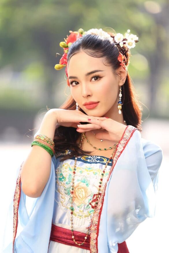 Mook Sirinrat Vidhyaphum là ai