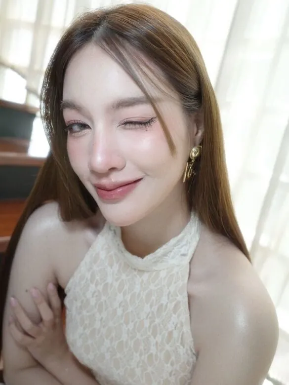thu-vien-anh-cua-tangkwa-phinyanech-aungsuwan-1-585×780-1 Thu vien anh cua tangkwa phinyanech aungsuwan 1 585x780 1