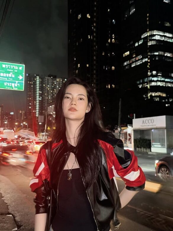 Lý lịch Ella Neelasha Dorling