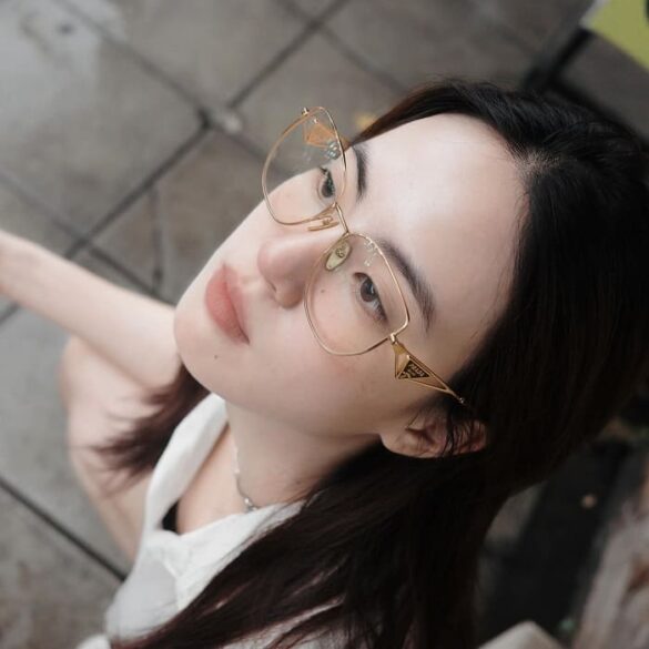 Profile Lilly Ladapa Thongkham