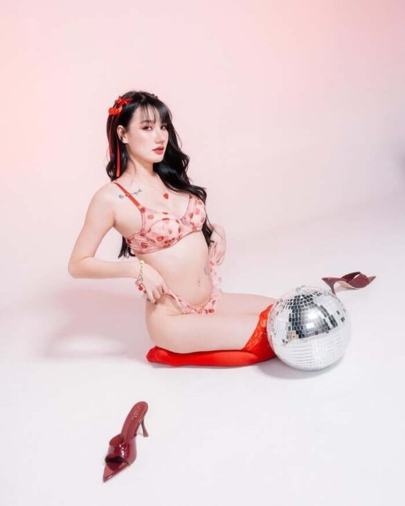 Tiểu sử Rung Chanunya Pongnak