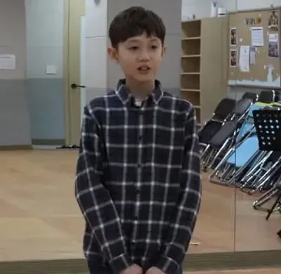 Ảnh Martin Cortis hồi bé tự nhiên predebut