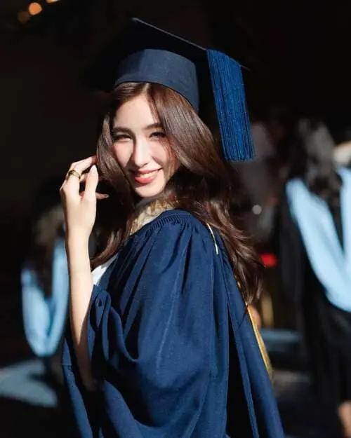 seya-nichada-thongchua-thu-vien-hinh-anh-4 Seya Nichada Thongchua chụp ảnh ngày tốt nghiệp